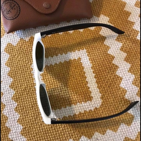 Ray-Ban New Wayfarers - Picture 3 of 3